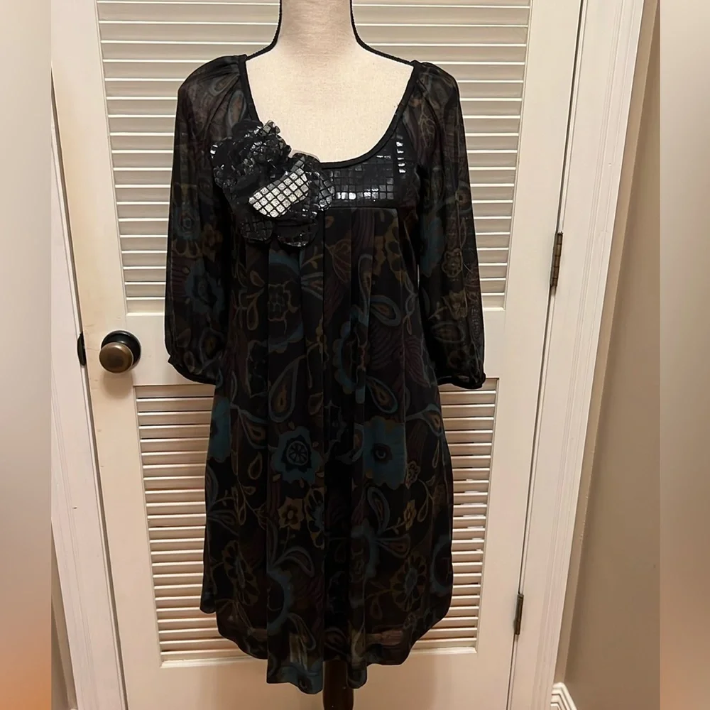 Nina Dress in Black Floral, Size Medium - Picture 16 of 17